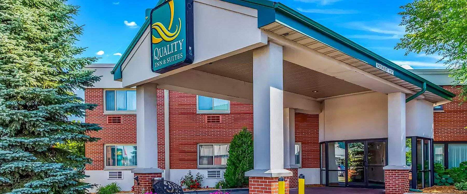 Quality Inn & Suites Downtown at Green Bay